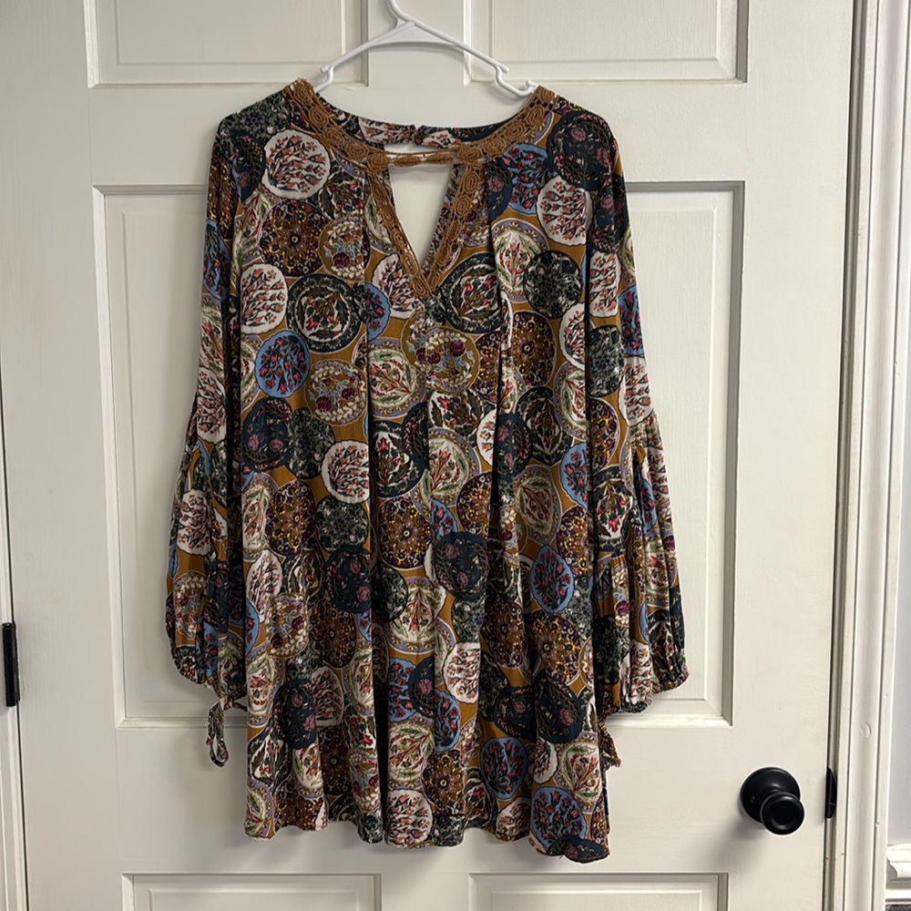 Cute Umgee pattern dress with lace & ties